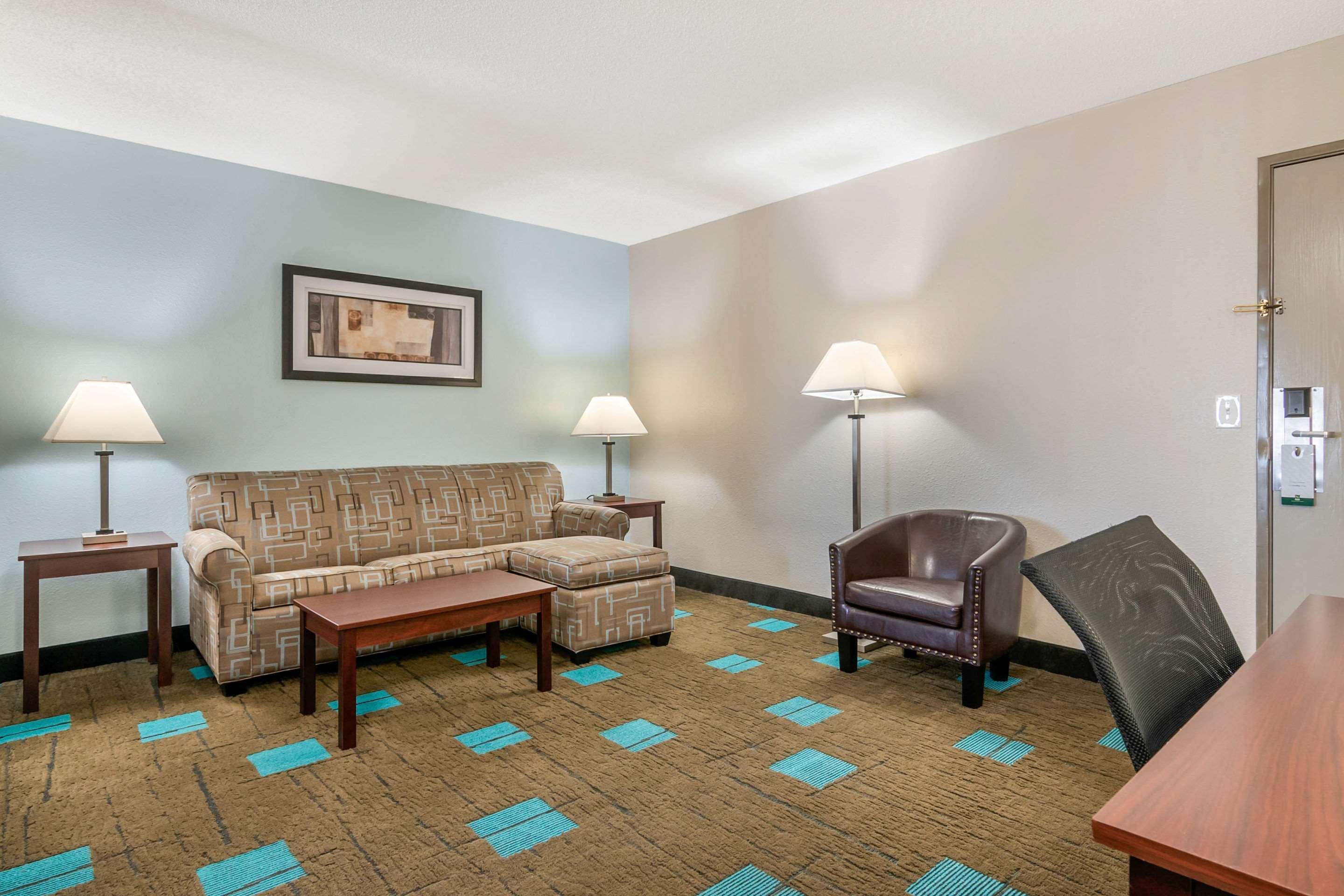 Hotel Quality Kansas International Airport Kansas City