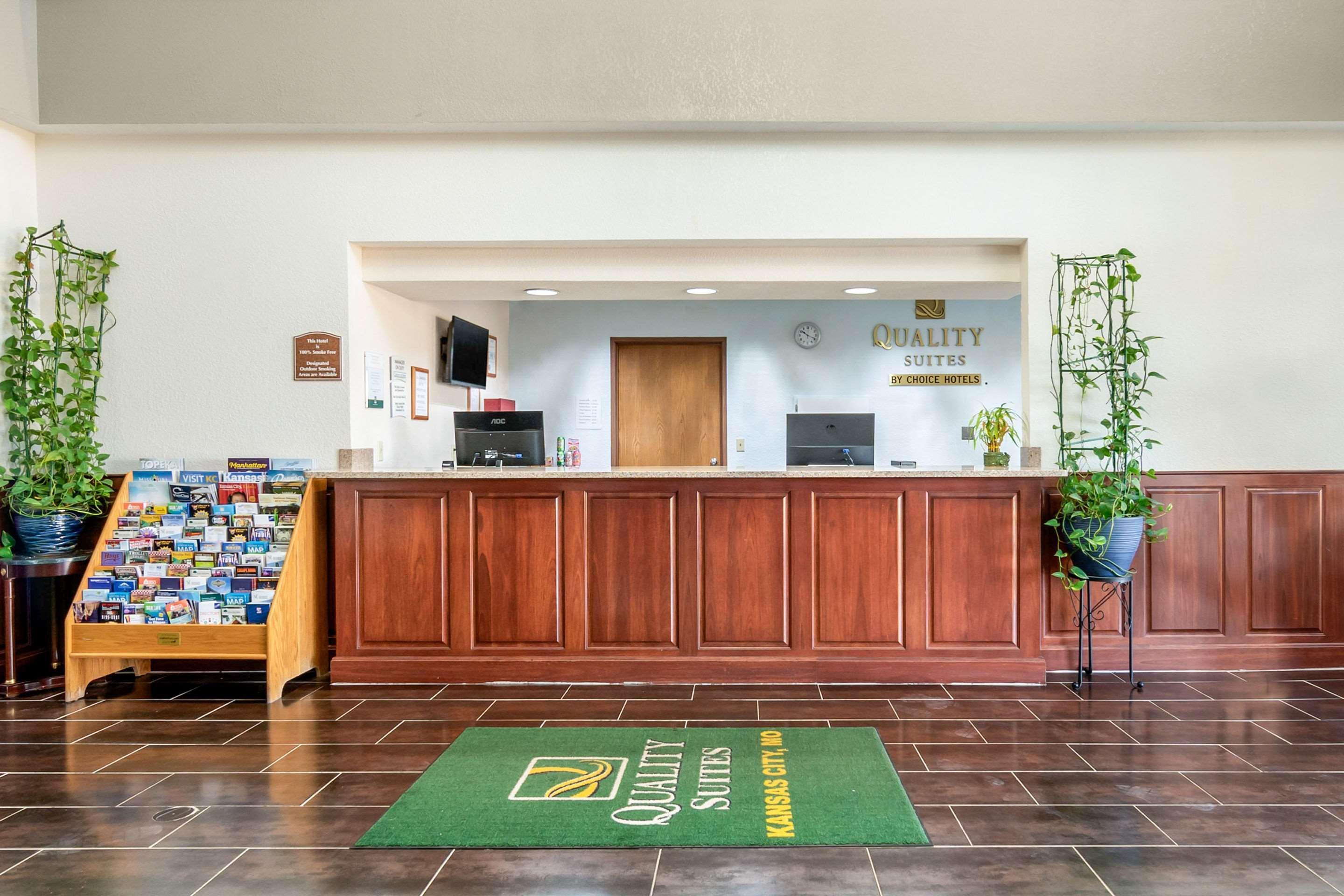 Quality Kansas International Airport Hotel Kansas City
