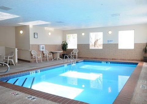Quality Kansas International Airport 3*